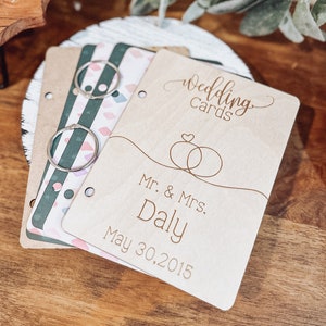 Porte-cartes de mariage en bois personnalisé : rangement unique pour vos souvenirs