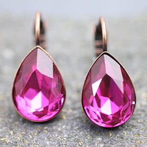 Pendientes de cobre antiguo con piedra Swarovski rosa fucsia, llenos de energía - Uso diario, regalo de Navidad, piedra brillante, pendiente de diamantes de imitación, f36-1ac