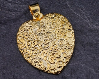 Gold Floral Heart Pendant, Heart necklace, DIY heart jewelry, Romantic gift for her, Unique heart accessory, Modern pendant supply, PB95go