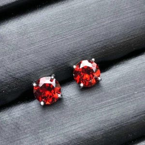 Mini Swarovski Crystal Earring Studs 4mm, Small Red Crystal, Crystal Round Earrings, 70 color options, Rhinestone Earrings,Gıfts f19-19rh-sw