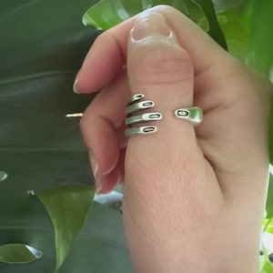 Gripping Hand Finger Ring, Antique Silver Bohemian Chunky Ring, Gothic Hand Ring, Wrap Ring, Creepy Jewelry, Halloween Skeleton Jewelry