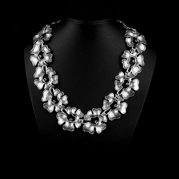 Elegant Silver Floral Necklace Swarovski Crystal Silver Floral Necklace set , Long Bridal  main image 4