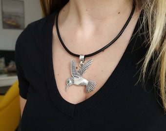 Hummingbird pendant, Bird pendant necklace, Boho animal necklace pendant, Bird jewelry craft, DIY animal pendant, Modern pendant, Gifts PB68