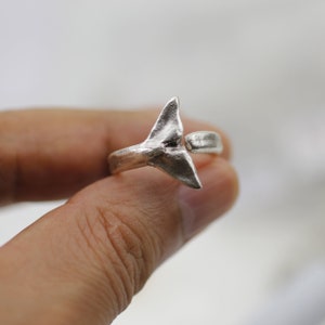 Whale Tail Ring, Silver Whale Ring, Wrap Animal Ring, Silver Boho Ring, Double Tail Ring, Adjustable Whale Ring, Unisex Animal Ring, RB393