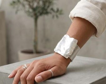 Brutalistische asymmetrische manchetarmband, sterlingzilver vergulde manchet, antieke statement dikke armband, modernistische sieraden, kerstcadeau, BB53
