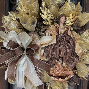 Elegant angel wreath, decorative Christmas wreath, Golden Angel wreath