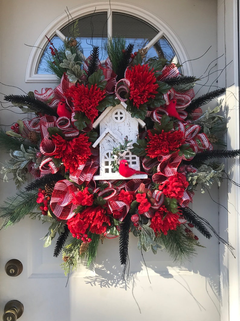 81 Cm (32 In.) Pre-Lit Wreath With 50 Battery Operated LED Lights