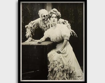Impresión vintage de La Muerte y la Dama / Arte gótico macabro / Ilustración de esqueleto vintage / Decoración de pared de Memento Mori / Impresión de póster ocultista