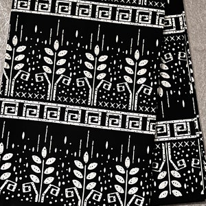Ankara en blanco y negro / tela geométrica de material africano negro y crema, tela floral de dibujos animados Ankara tela estampada vendida cortada a medida