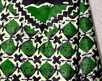 Green Black African Print Fabric with Shell Motif, Bold Cotton Ankara Fabric, Tribal Wax Print Material, Sold Per 3 Yards (Half Bolt)