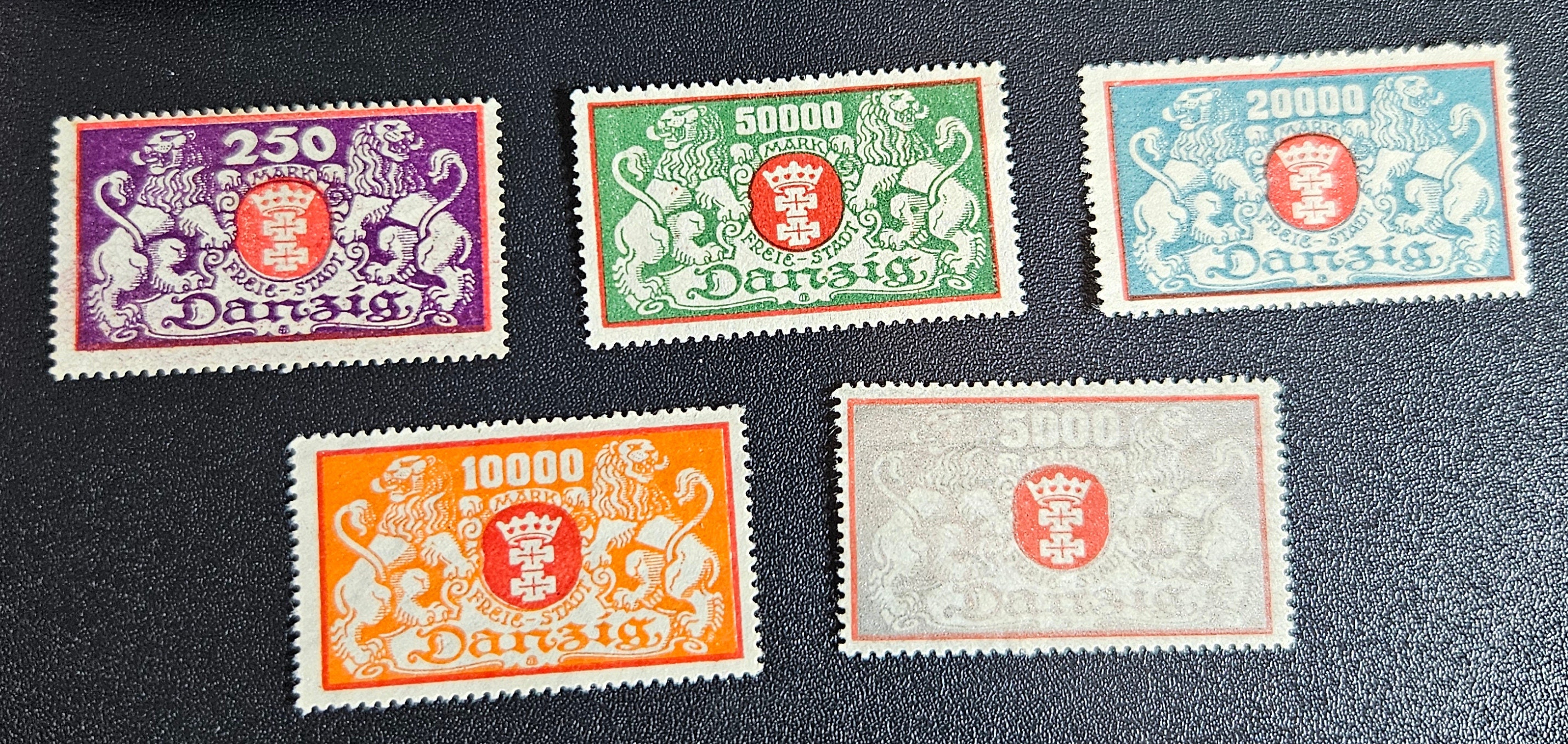 ☆ドイツ・ダンチヒ地方の切手 1920-39年 未/済混合 約 260種 切手