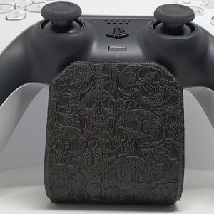 Ps5/Ps4 Controller Holder / Stand Skull Relief
