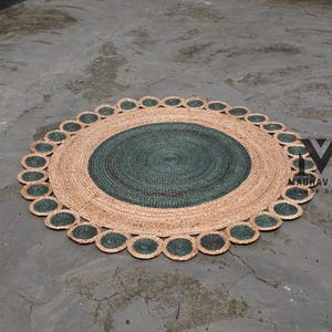 Hand Braided round jute rug for home decor