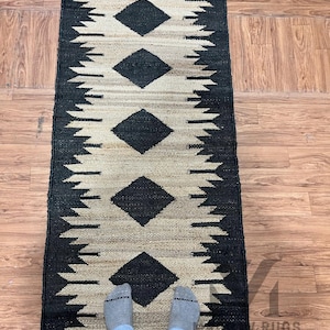 Handwoven Hemp Jute Runner: Natural Black Diamond Rug