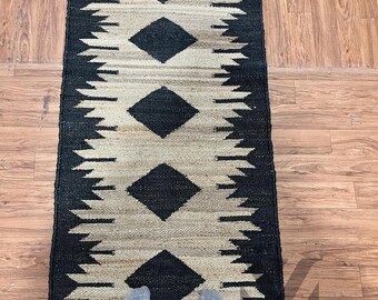 Handwoven Hemp Jute Runner: Natural Black Diamond Rug