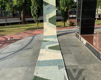 Handwoven Hemp Jute Runner Rug: Eco-Friendly Stair Decor