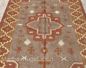 Vintage Kilim Rug – Handwoven Tribal Wool Area Rug | Boho Living Room Decor Inspiration