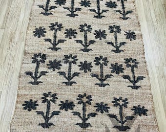 Handmade hemp jute cotton Jute Rug  with black flower pattern