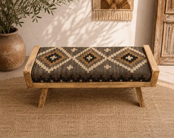 Składana ławka w stylu boho kilim, ręcznie robiona drewniana ławka, siedzisko do przedpokoju w stylu rustykalnym, plemienny tapicerowany puf, rustykalny wystrój domu w stylu południowo-zachodnim