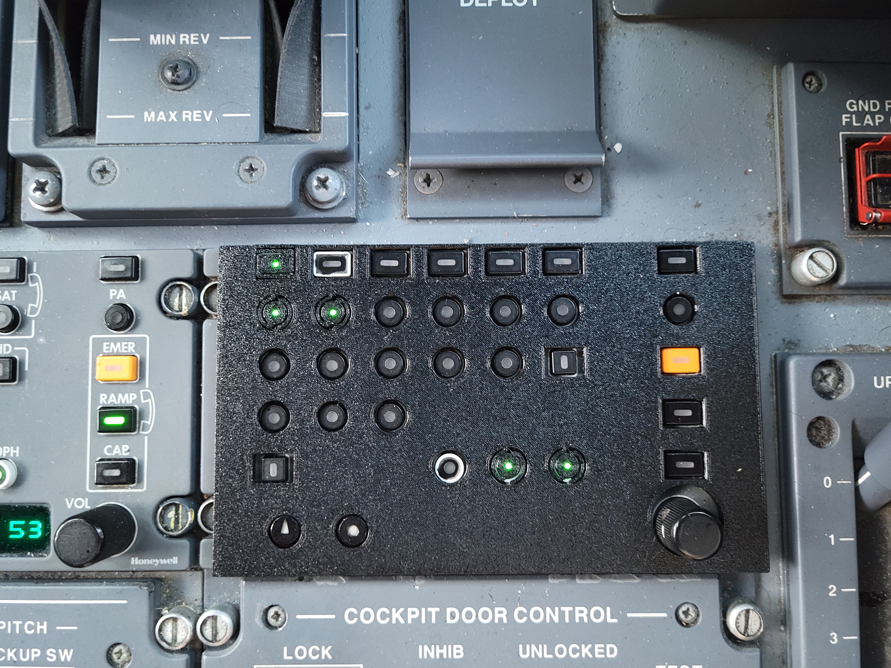 PAIR Panel audio Shade Embraer Regional 170 175 190 195 ERJ EMB Airline Pilot Drop On Glare Night Custom Republic Jet Blue Jungle Transport