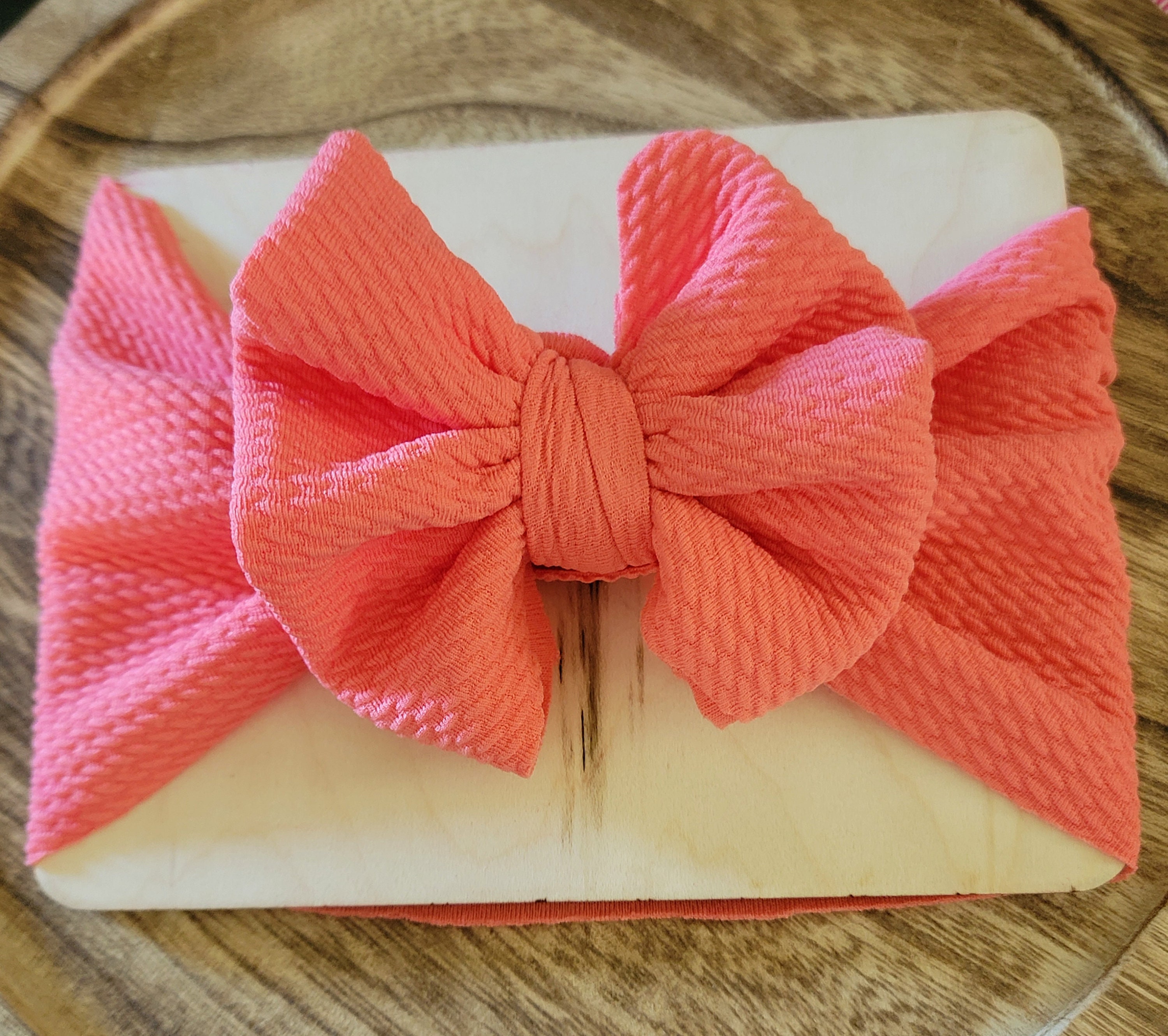 Elegant Coral Headwrap with Lace Bow

GEL8 0526 Coral headwrap – Ela Faith main image 4