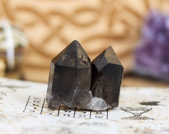 Raw AA smoky quartz point, smoky quartz cluster, raw black quartz point, morion quartz cluster, crystal accessory for lithotherapy