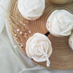Flower Shaped Candle Bulk, White Rosebud Candle with Golden details, Rose Shaped Soy Candle, Wedding Candle Favors For Guests Bulk, HANDMADE