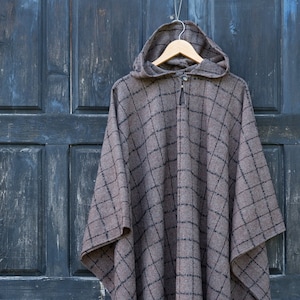 Wool poncho - OLAND - Unisex ruana cape - brown wool blanket poncho with or without  hood - Comfortable cape cloak shawl outdoor - In2Nord