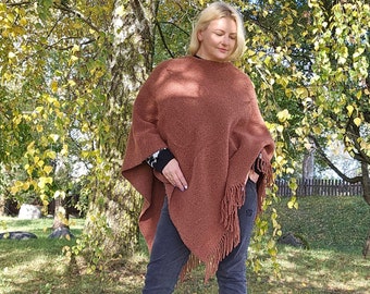 Poncho couverture en laine rouille avec capuche - Kiruna - Cape ruana à capuche avec franges - Cape en laine confortable pour l'extérieur - Cape en laine d'agneau In2Nord