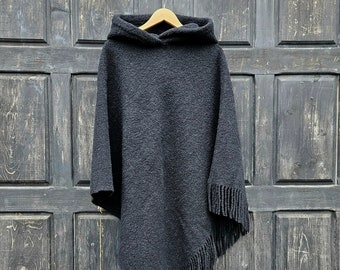 black wool blanket poncho with hood - Kiruna - hooded cape ruana with fringes -  Comfortable wool cape for outdoor - In2Nord