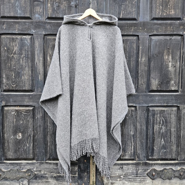 Wool poncho - OLAND - Unisex ruana cape - Grey wool blanket poncho with or without  hood - Comfortable cape cloak shawl outdoor - In2Nord