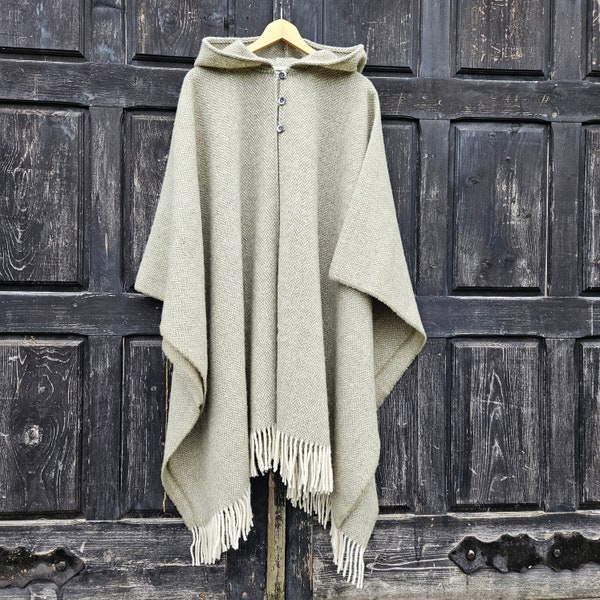 wool blanket poncho with hood - grey or green herringbone SALA - unisex ruana with fringes - Comfortable cape cloak shawl outdoor - In2Nord