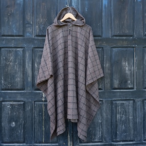 Poncho en laine OLAND Cape ruana unisexe Poncho couverture en laine gris avec ou sans capuche Cape confortable pour l'extérieur In2Nord Marron