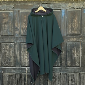 Rain poncho OLAND Unisex ruana cape waterproof - Green rain jacket poncho with hood Comfortable cloak windproof waterproof In2Nord