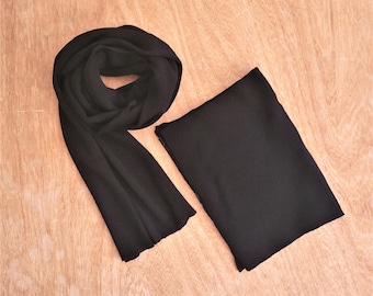 MERINO WOOL SCARF - Negro/ Bufanda de lana lavable ligera extra suave para mujeres y hombres/ 100% lana merino/ Idea de regalo del día de San Valentín para él