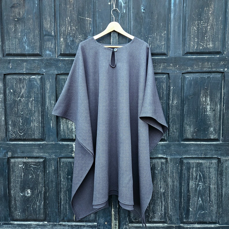 Poncho en laine OLAND Cape ruana unisexe Poncho couverture en laine gris avec ou sans capuche Cape confortable pour l'extérieur In2Nord Dark grey