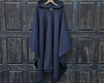 Wollponcho OLAND - Unisex Ruana Cape NAVY Wolldecke Poncho mit oder ohne Kapuze - Bequemer Umhang Umhang Schal Outdoor für Herren Damen
