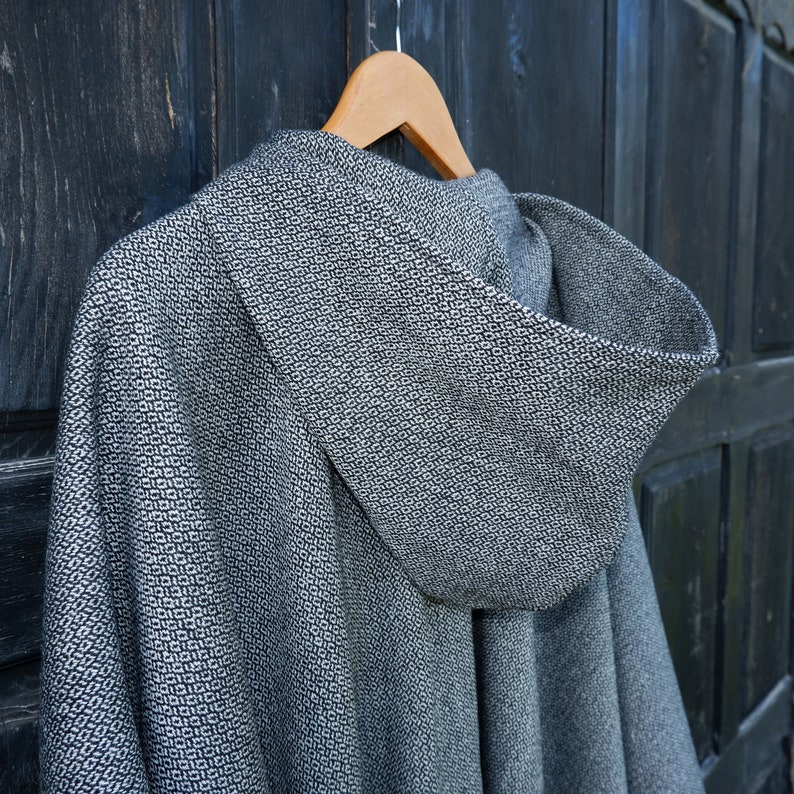 Poncho en laine OLAND Cape ruana unisexe Poncho couverture en laine gris avec ou sans capuche Cape confortable pour l'extérieur In2Nord Gris