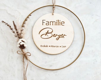 Señal de puerta | Cartel familiar personalizado con flores secas y anilla de metal.