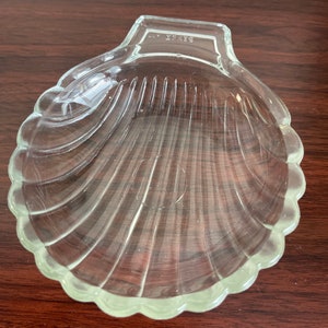 Piatto a forma di conchiglia in vetro Pyrex vintage, piatto per capesante, piatto in vetro resistente al forno, portasapone a forma di conchiglia, portaoggetti