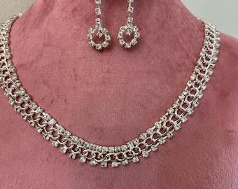 Vintage Silber Ton 3 Kette Strass Halskette und Ohrringe Set. Glitzernde Halsketten Setv