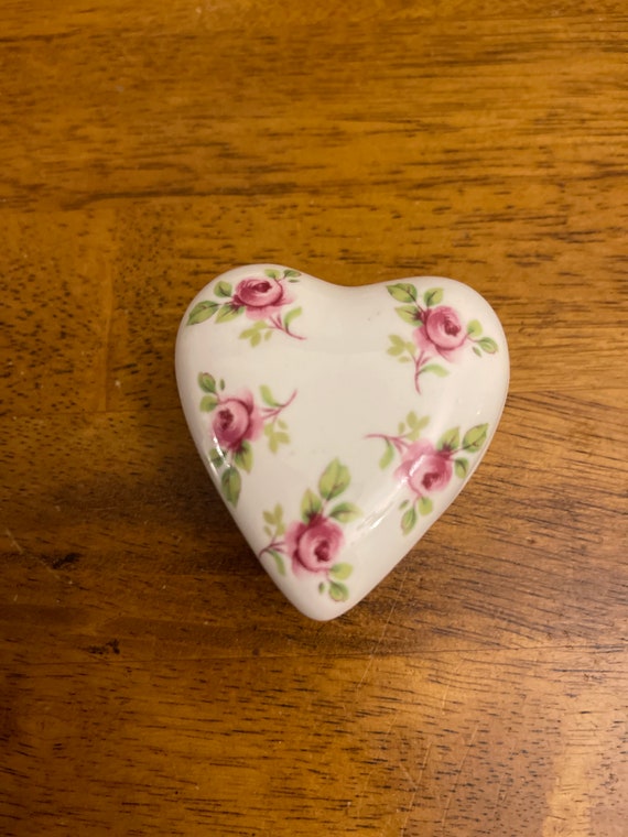Heart Shape Trinket Storage ,Vintage heart shape … - image 4