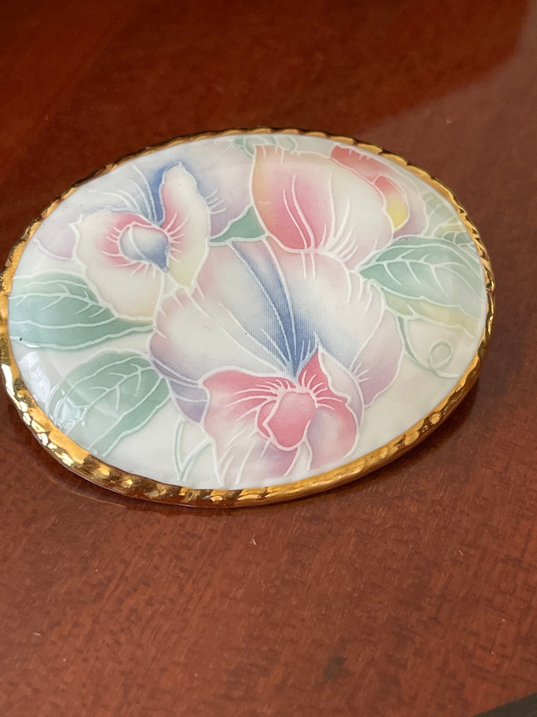 Broche Vintage En Porcelaine - Bijou Ancien Délicat - Occasion - Parfaite Pour Personnaliser Une Veste Ou Un Chapeau