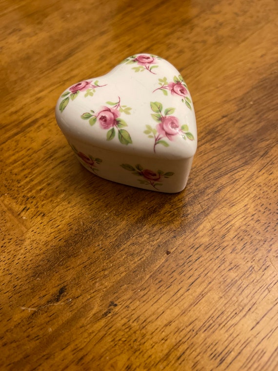 Heart Shape Trinket Storage ,Vintage heart shape … - image 2