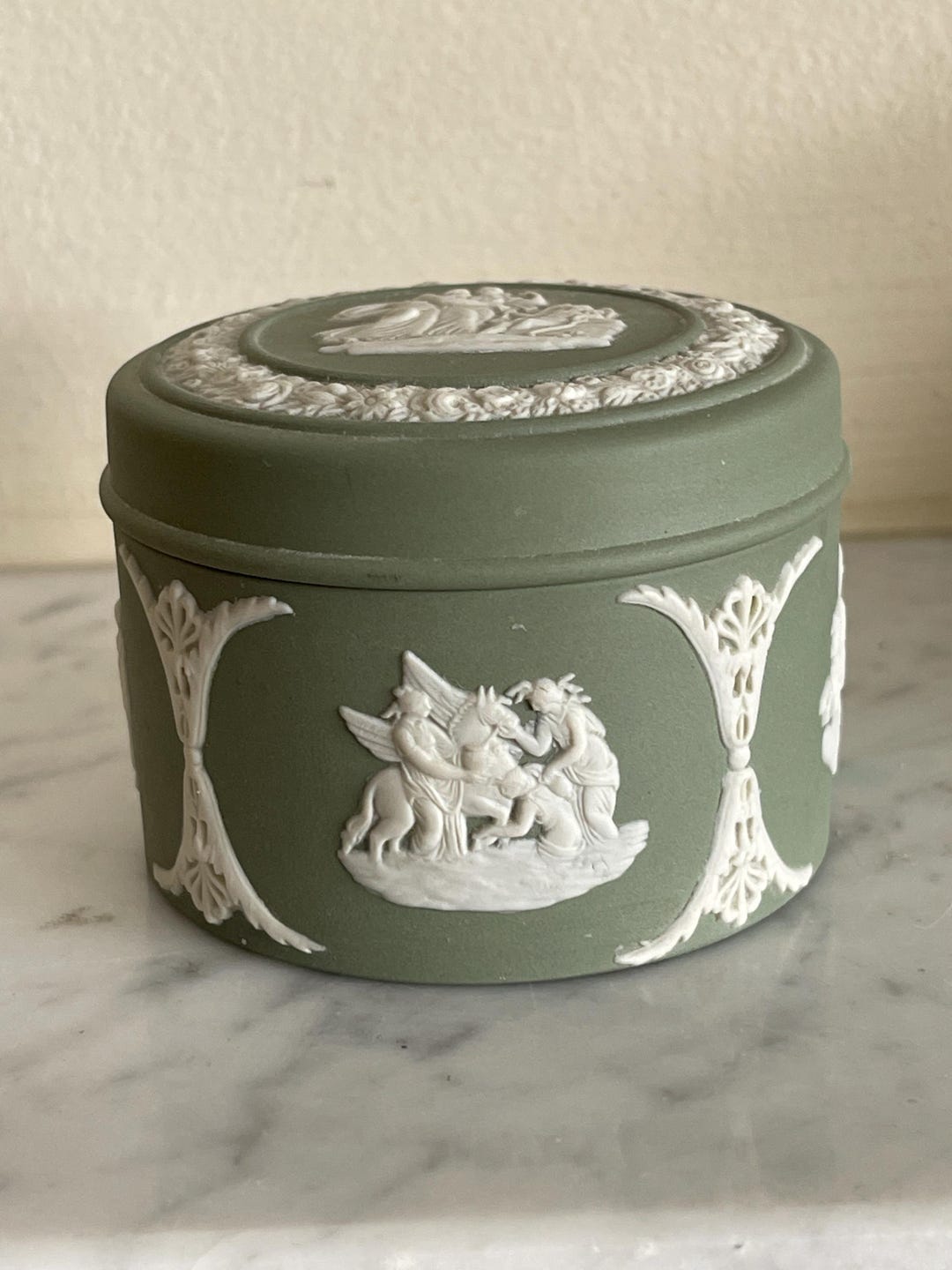 セージグリーン ジャスパーウェア 蓋付き小型小物皿 - Etsy 日本