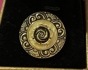 Vintage Schal Clip, Kleiderclip, Brosche, silberfarben und Perlmutt