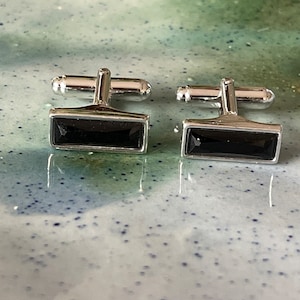 Boutons de manchette vintage noirs et en acier inoxydable