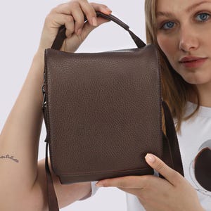 GRAVÉ Sac à bandoulière, sac en cuir végétalien, sac à bandoulière, sac cartable, sac messager, cadeau pour petite amie, cadeau de fête des mères