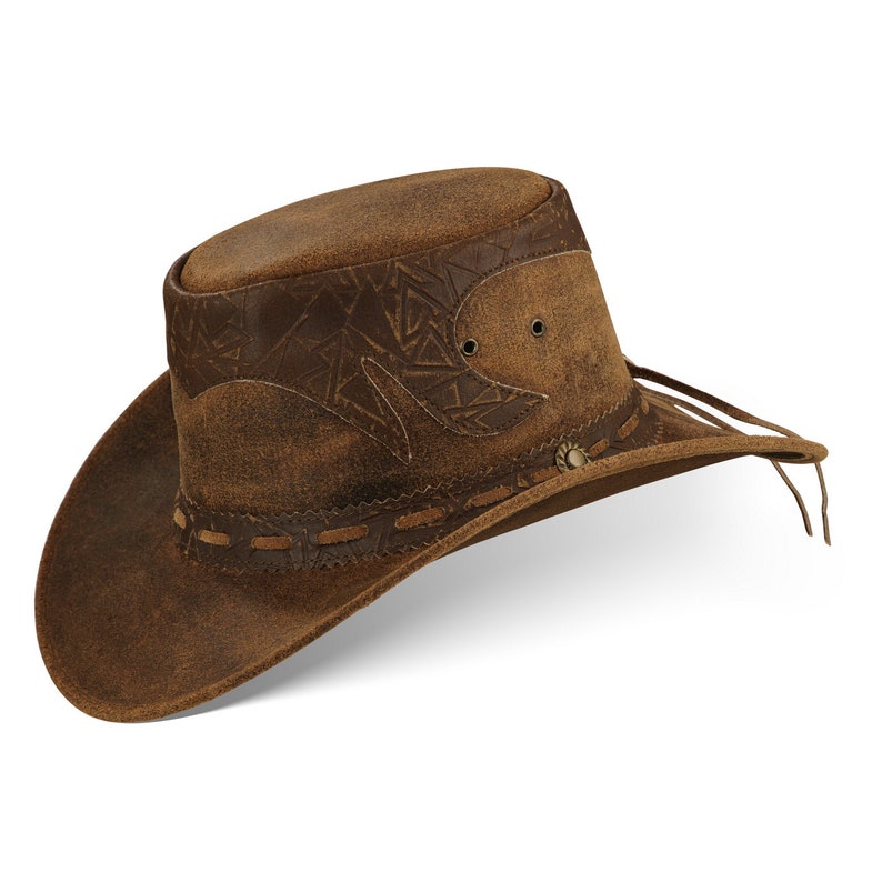 K&ouml;nnte beinhalten: Ein brauner Cowboyhut aus Leder mit einer abgenutzten Oberfl&auml;che und aufwendigen N&auml;hten am Rand.