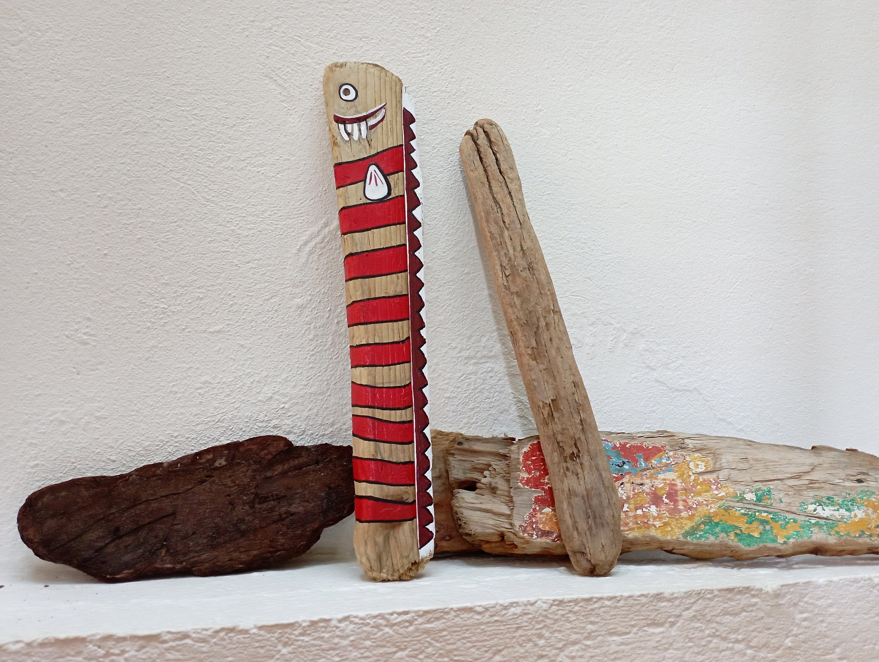 Poisson Dragon. Peinture sur Bois Flotté. Décoration Chambre d'enfant.peinture Acrylique. Pièce Uniq